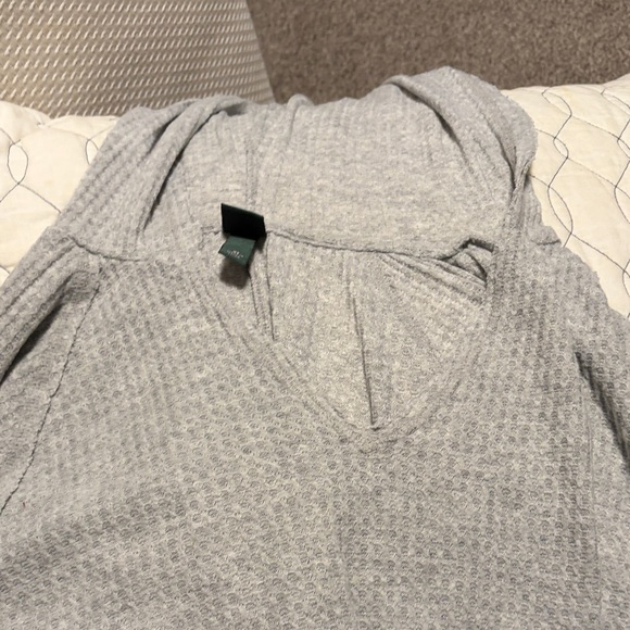 Wild Fable Light Gray Hoodie - Picture 2 of 7